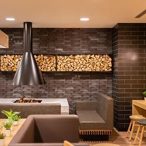 Super Hotel