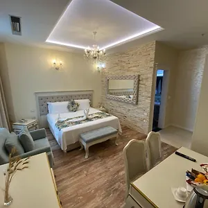 The Red Bricks Hotel Shkodër